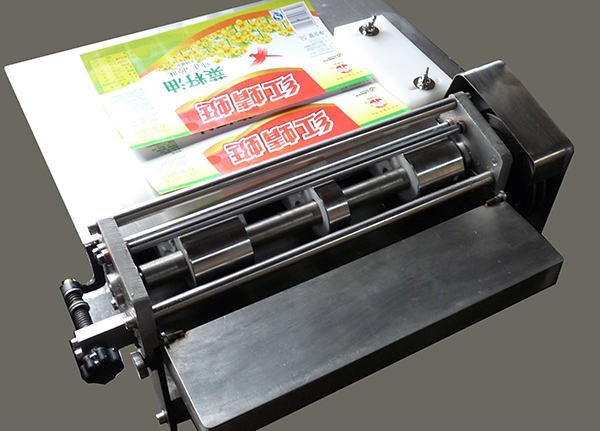 自動涂膠機(jī) LM-3E